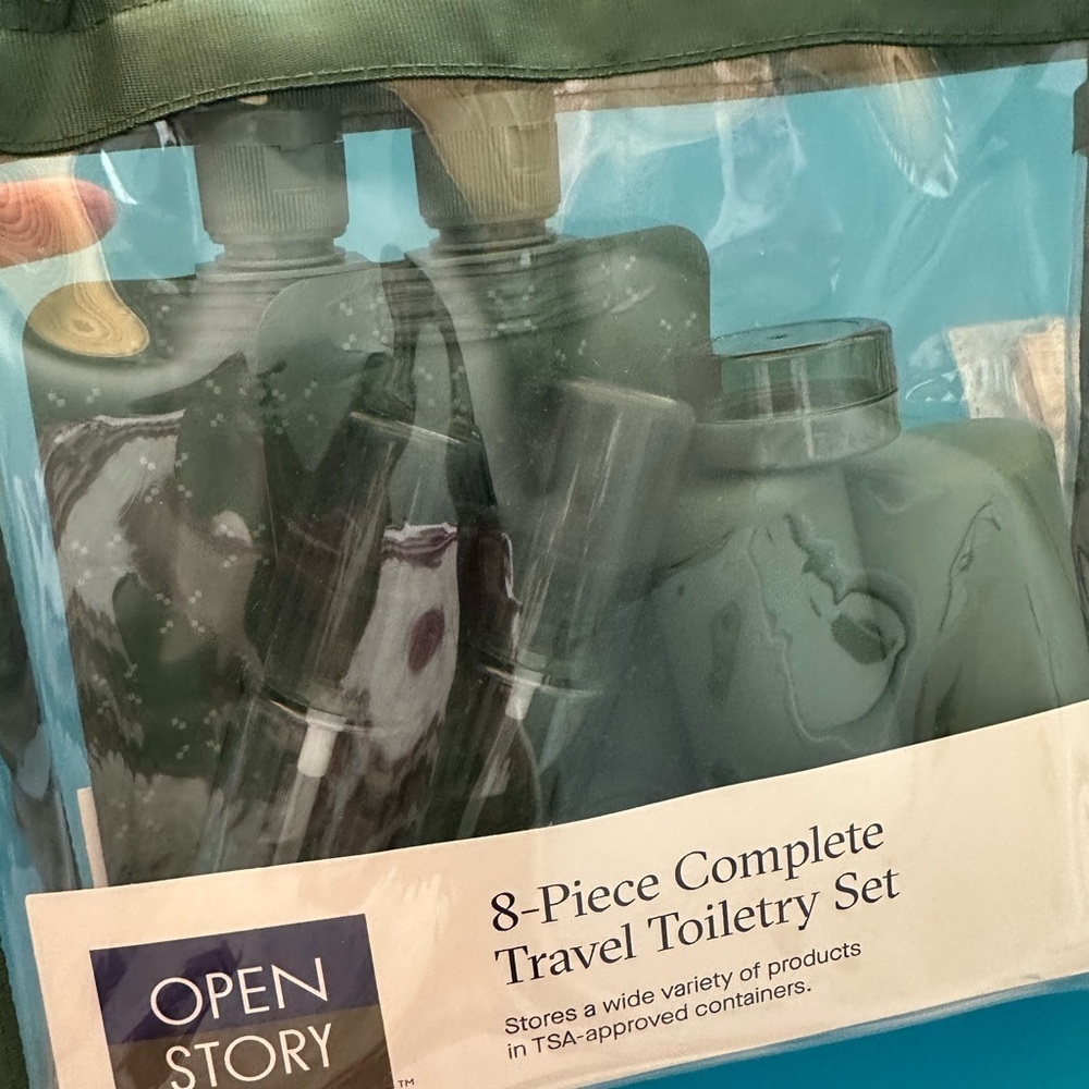 Open Story 8-Piece Travel Toiletry Set And Clear Luggage Tags - Picture 2 of 2